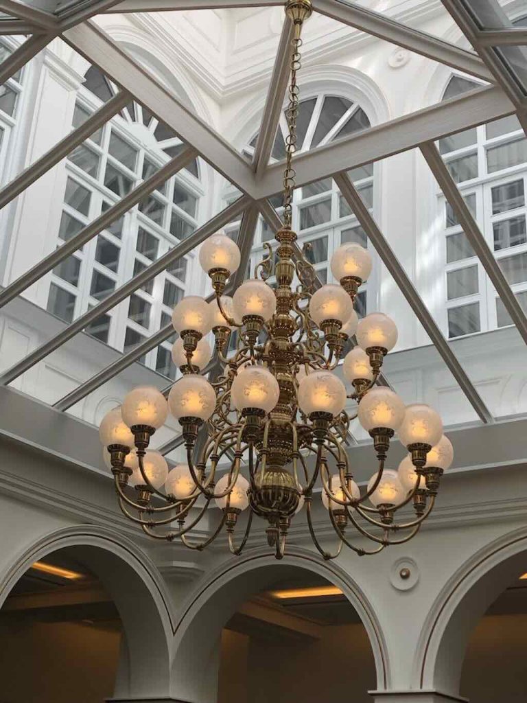 Melia chandelier