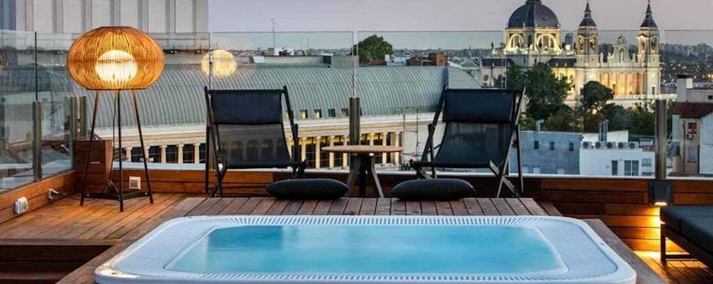 Melia rooftop pool