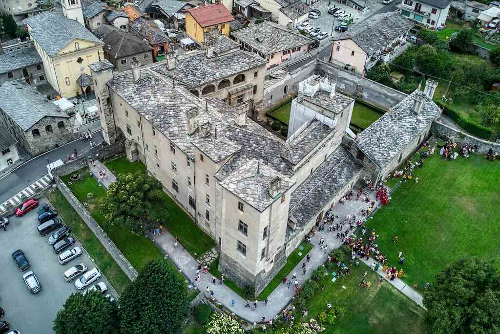 Issogne castle-view