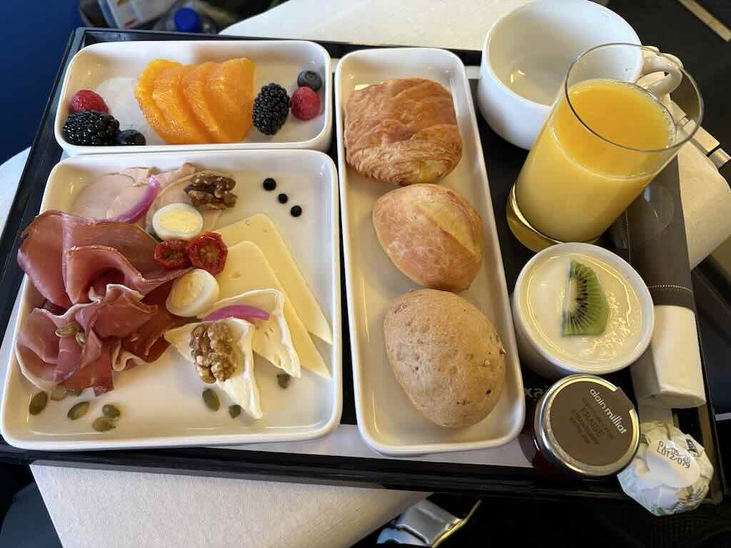 lx-lbt-breakfast