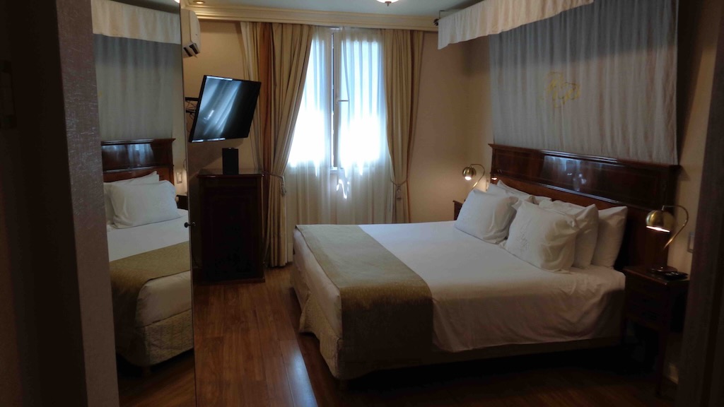 melia-recoleta-room