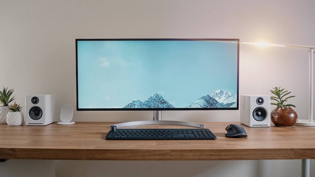 ideal-clean-desk