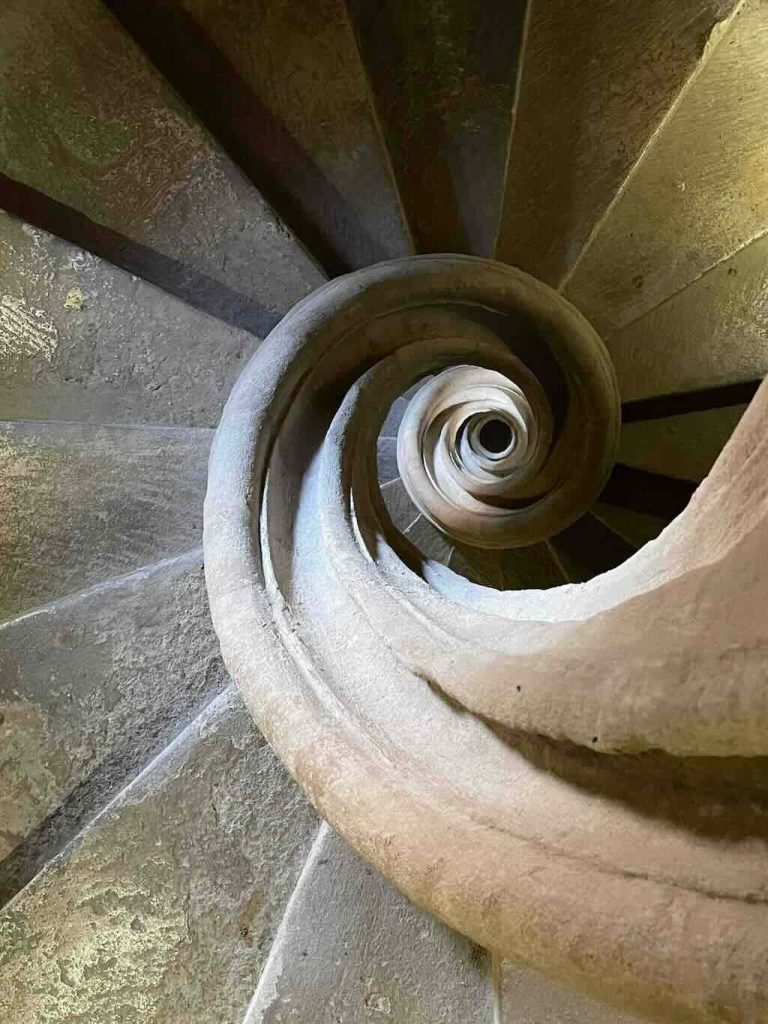 santa-maria-spiral-stairs