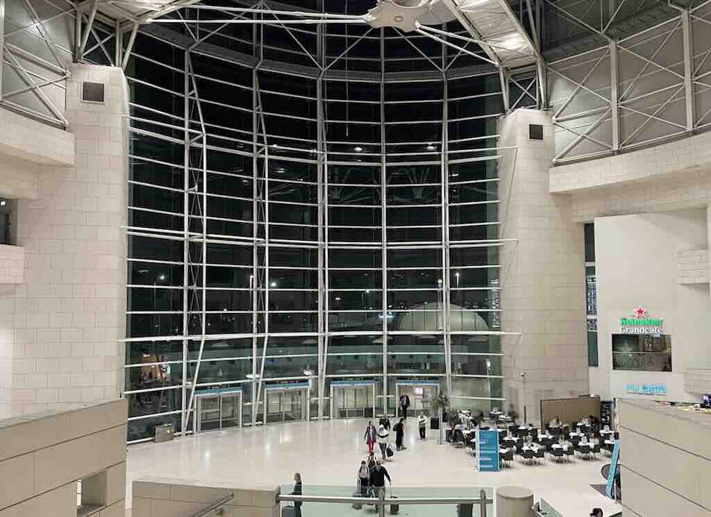 lisbon-humberto-landside