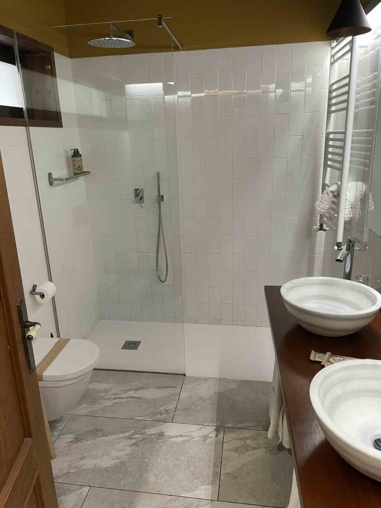 montsant-bathroom