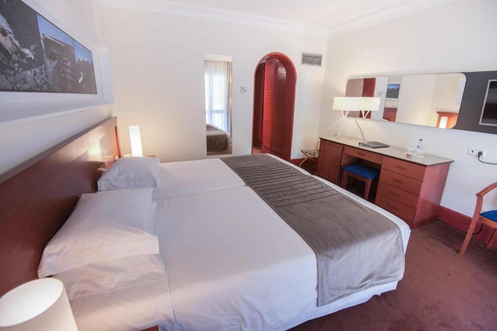 room-azoris-faial-garden