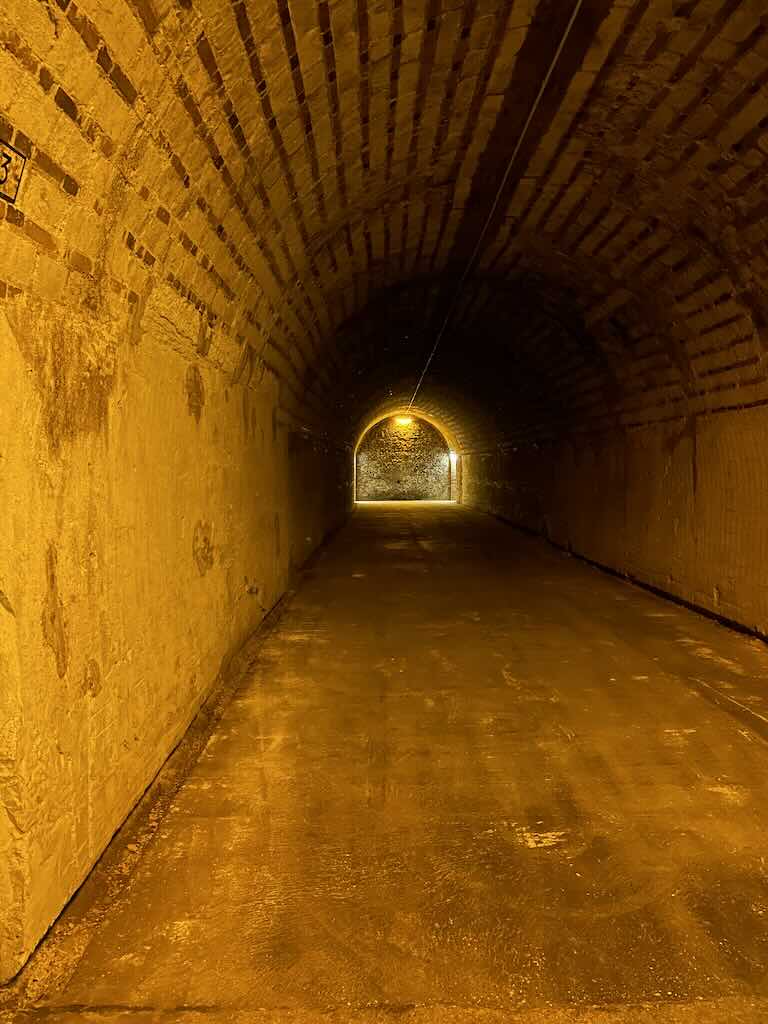 gosset-cave2