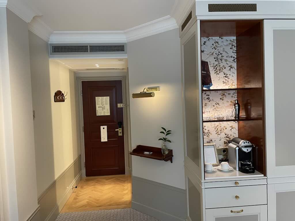 helsinki-kamp-room