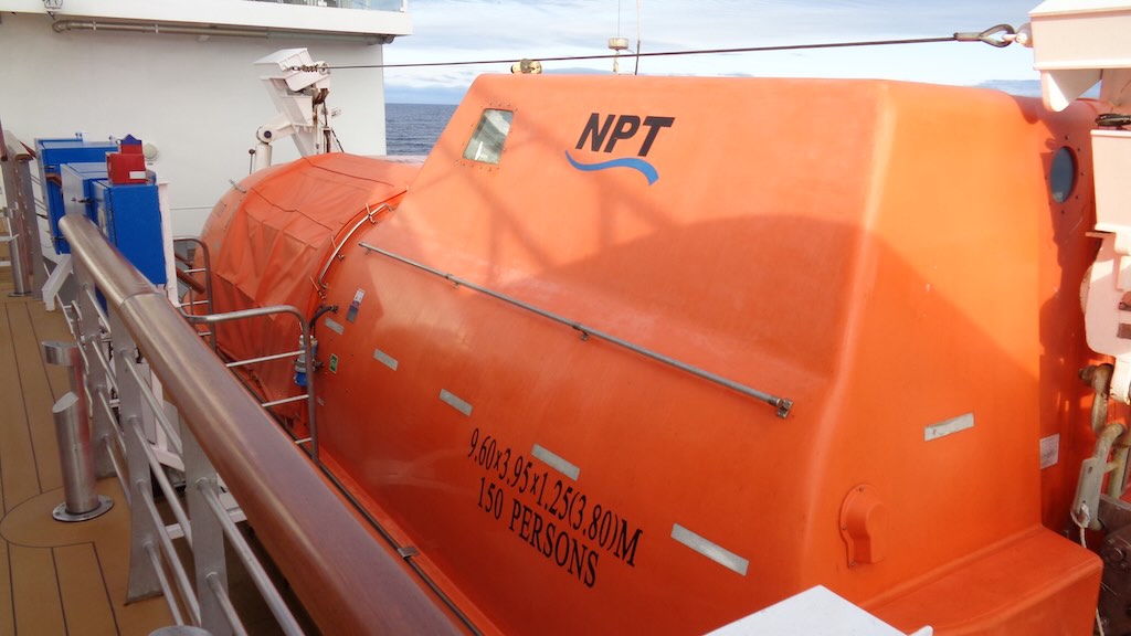 ocean-explorer-life-raft