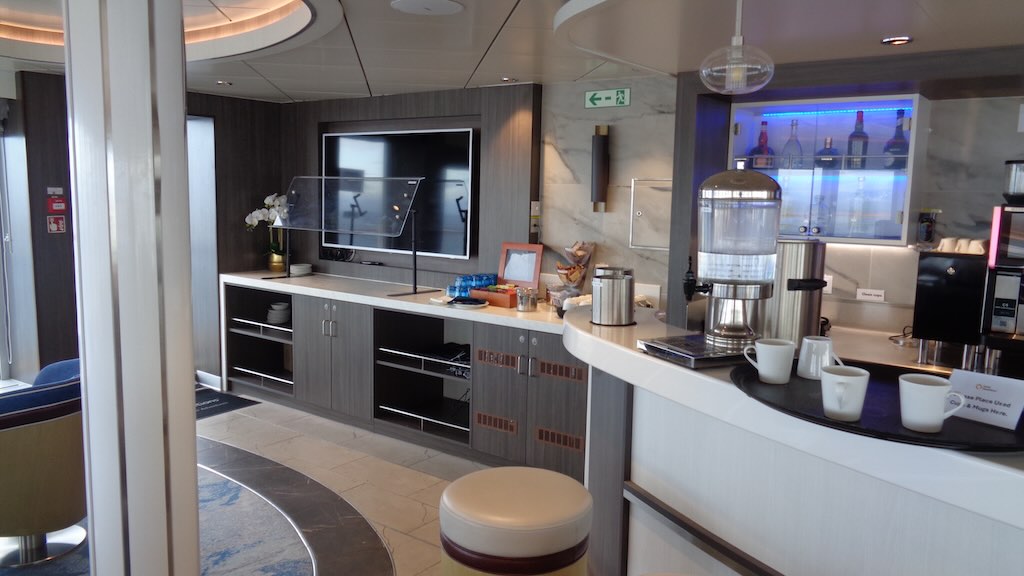 ocean-explorer-lounge-coffee