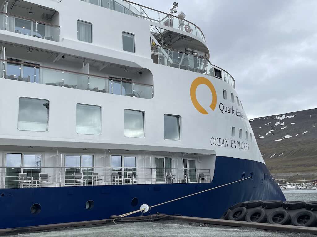 quark-explorer-bow