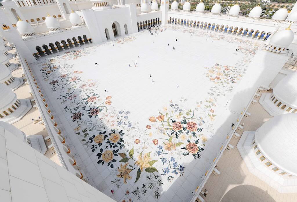 grand-mosque-courtyard
