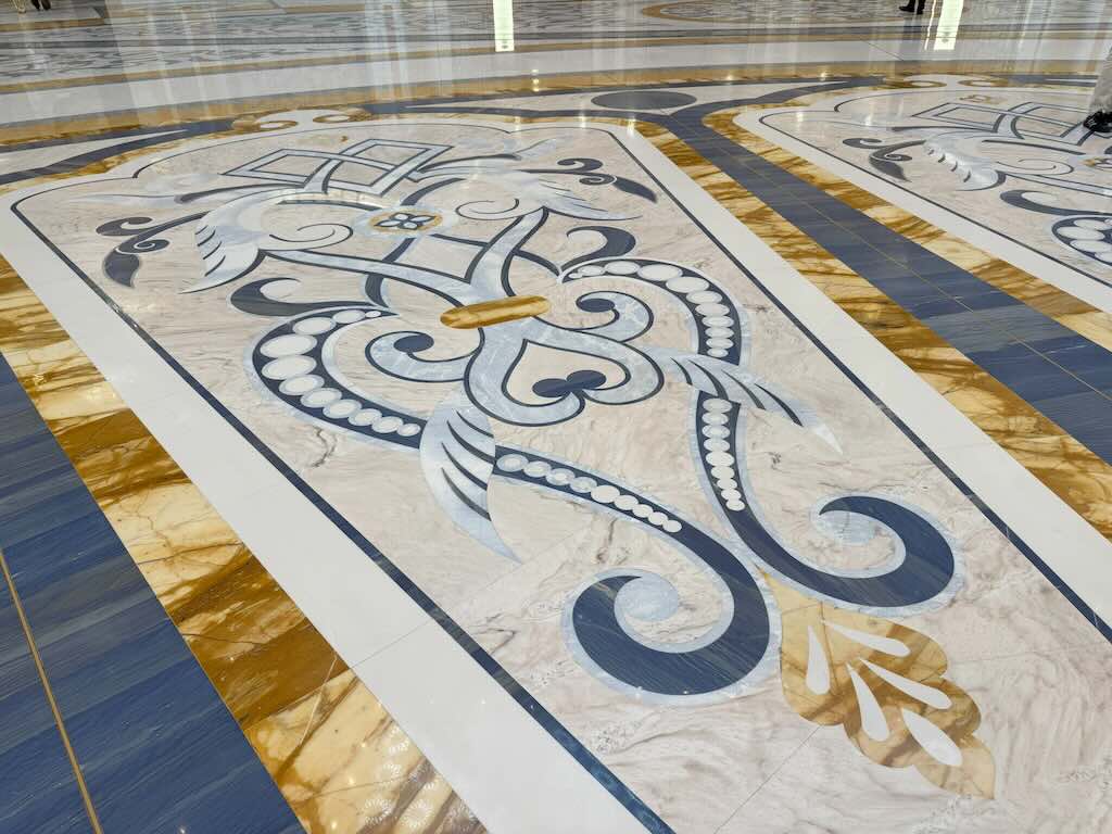 palace-floor-decoration