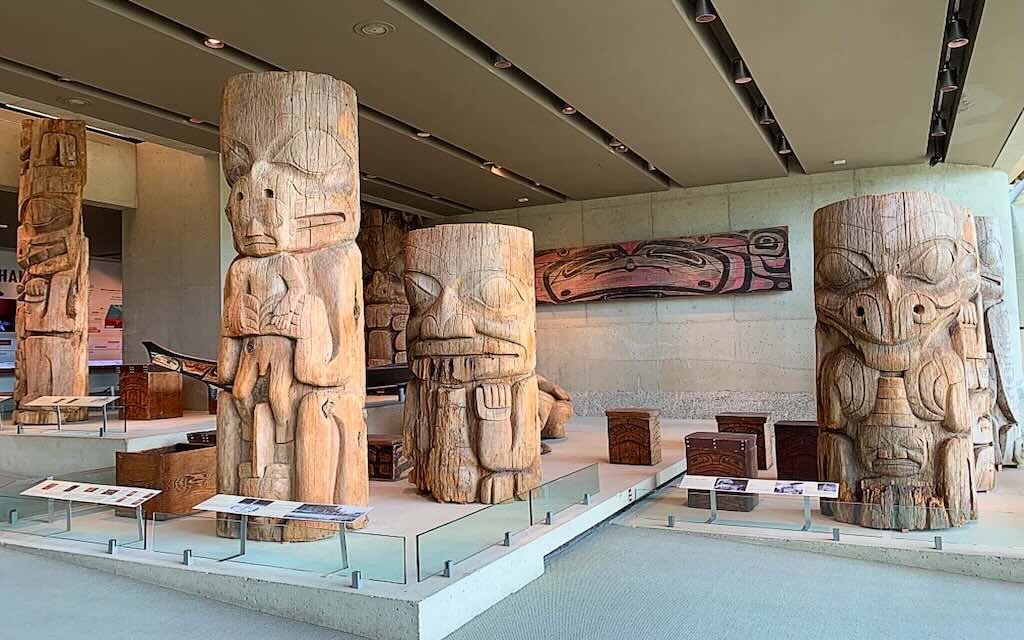 museum-of-anthropology-totem-poles