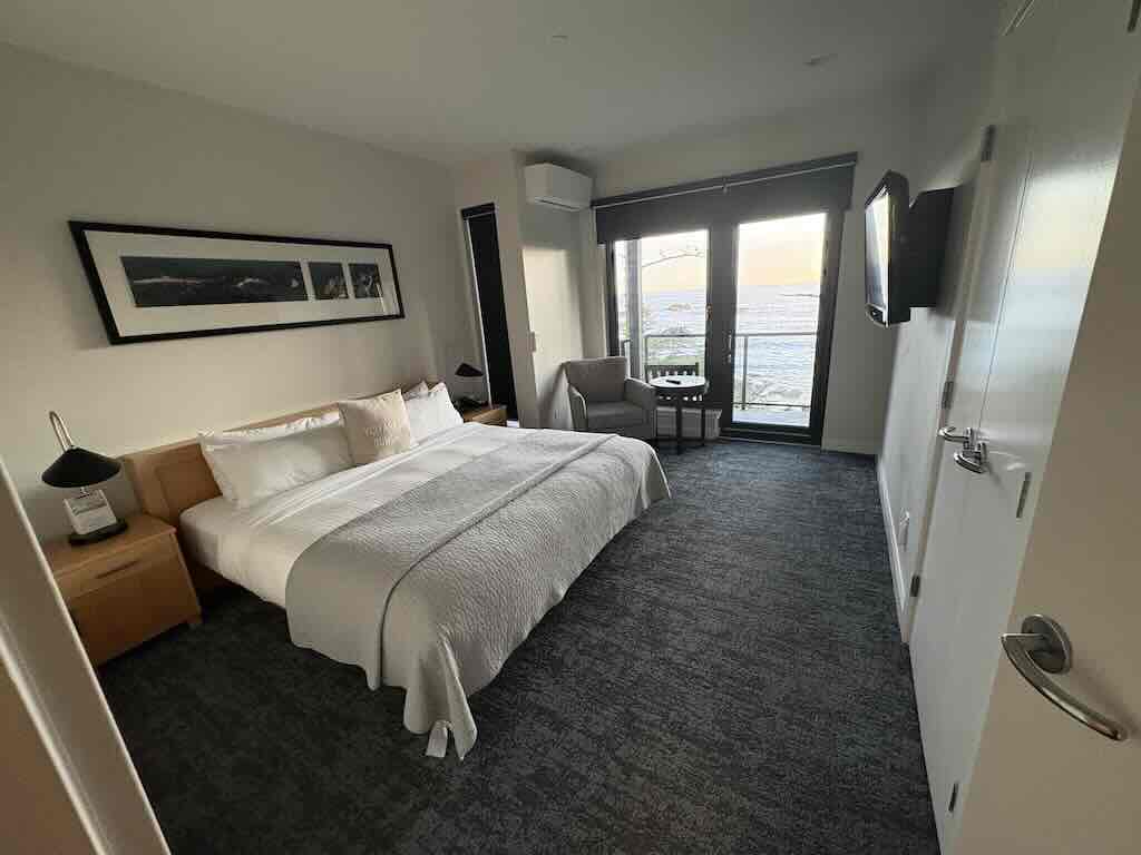 black-rock-lbedroom