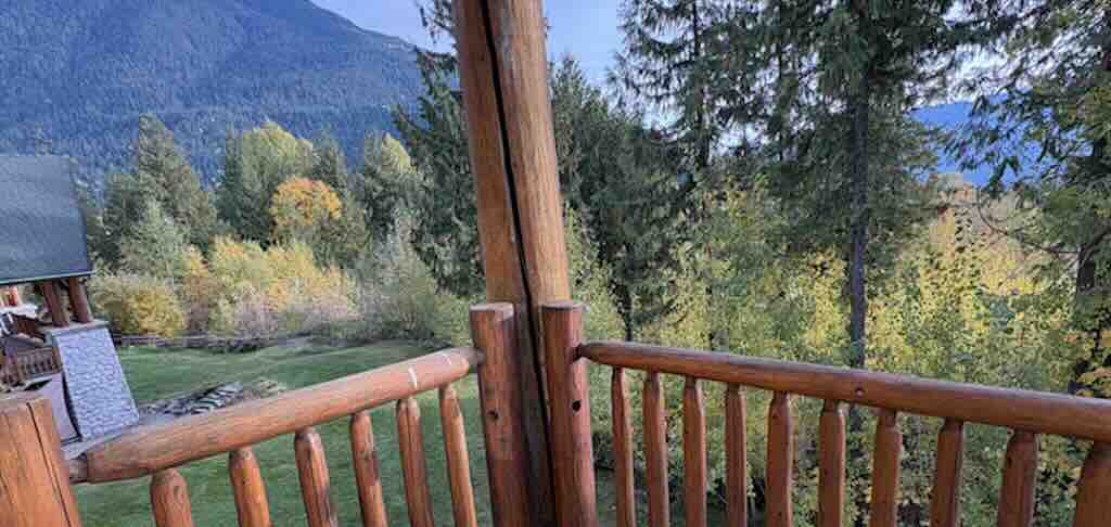 hillcrest-balcony