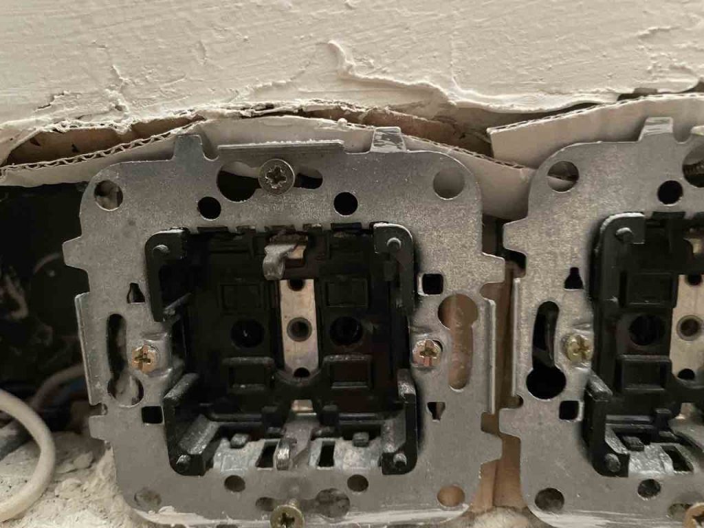 Dangerous socket installation