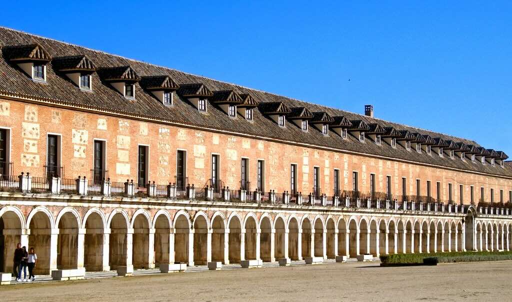 Patio de Caballeros