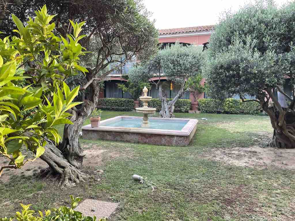 La Villa Deflot garden