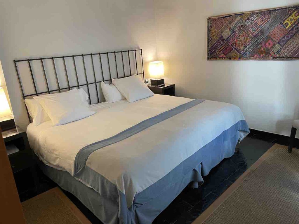 Bedroom in Hospes Las Casas del Rey de Baeza, Seville