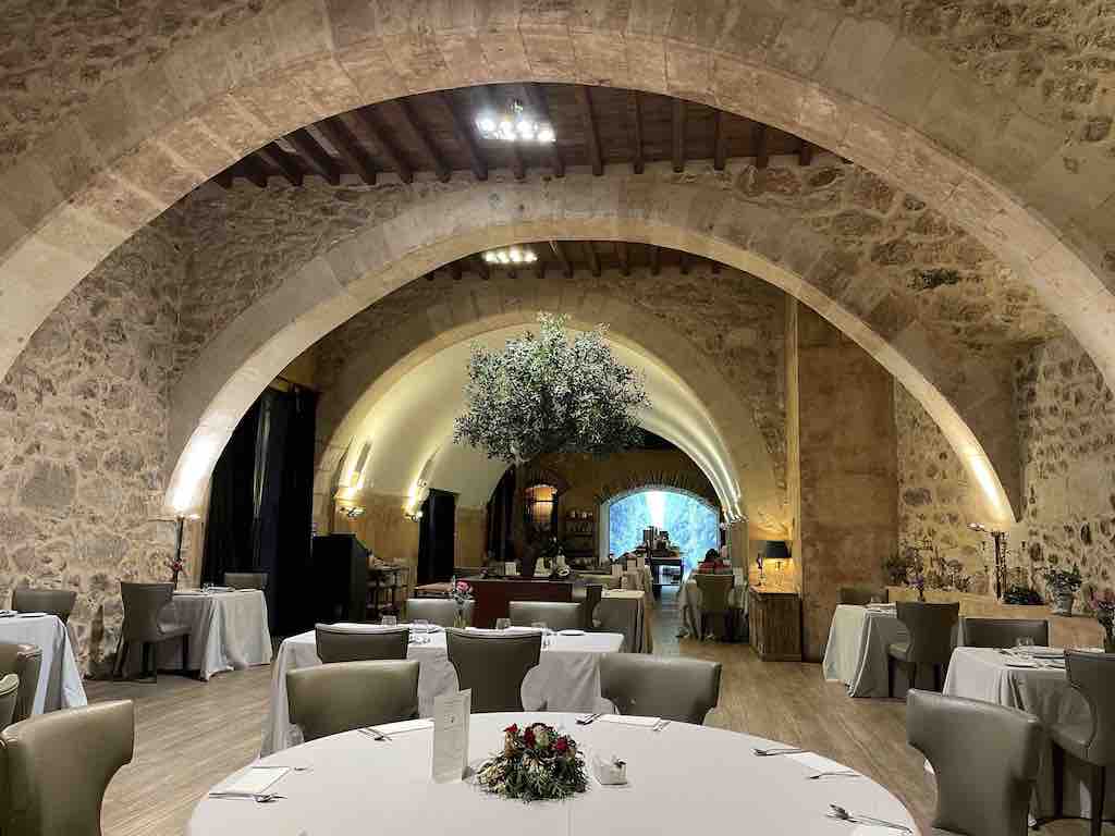 Palacio de San Esteban breakfast room